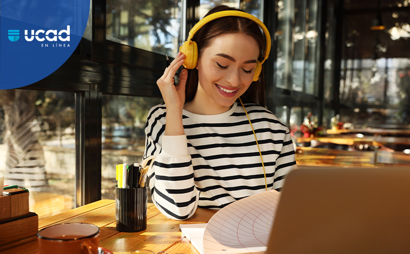 ¿Cómo la música te ayuda a estudiar en línea?